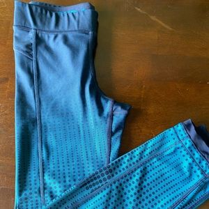 Women’s under armor leggings size small